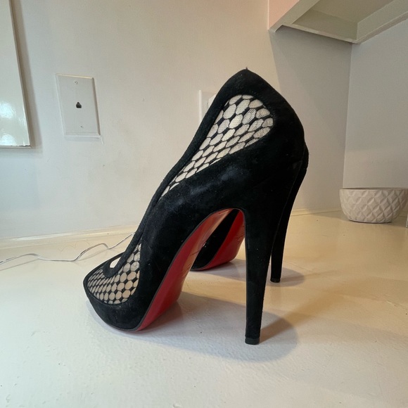 Christian Louboutin red bottom heels - Picture 3 of 4